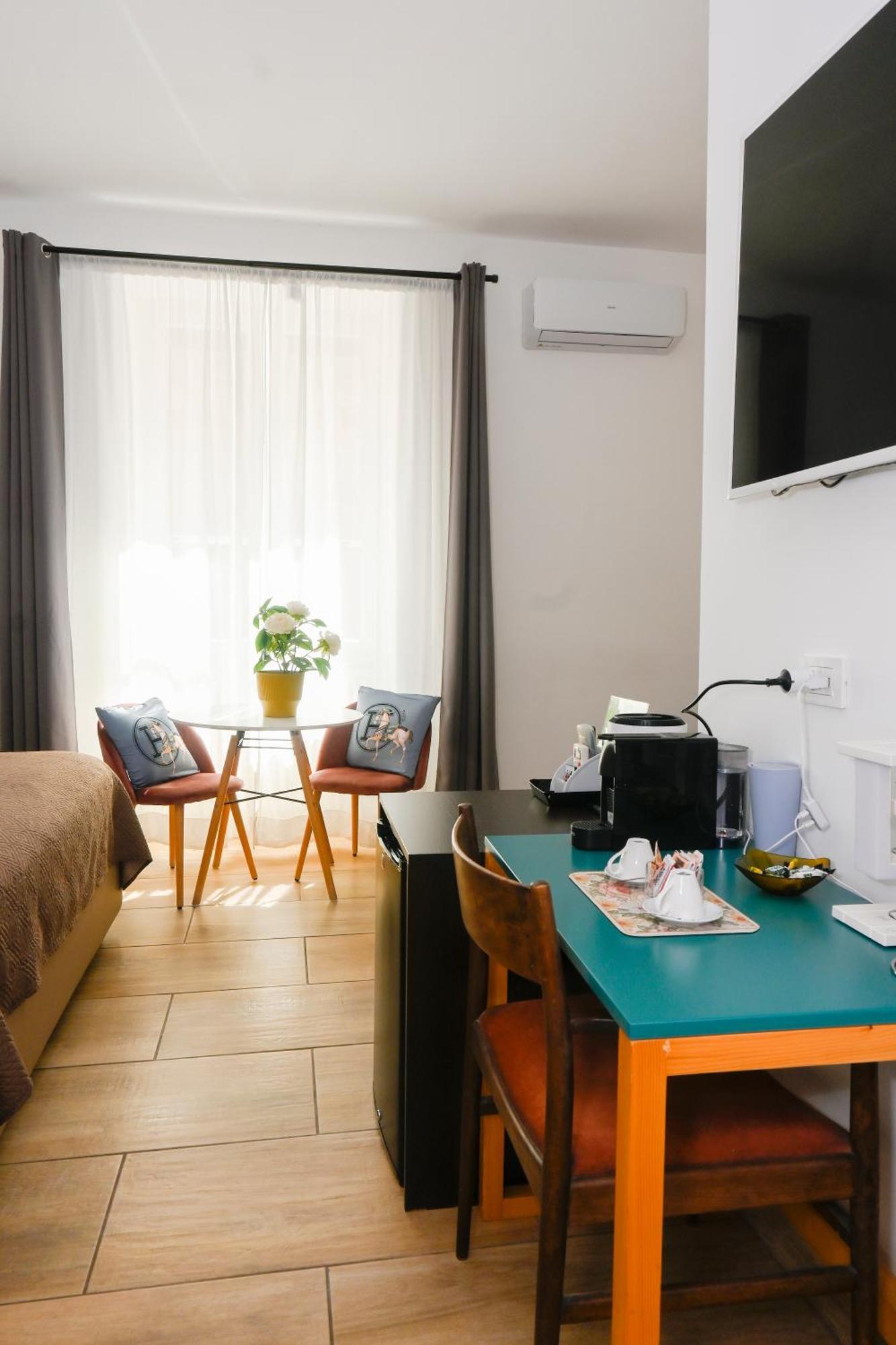 Zeta Rooms Caserta Eksteriør bilde