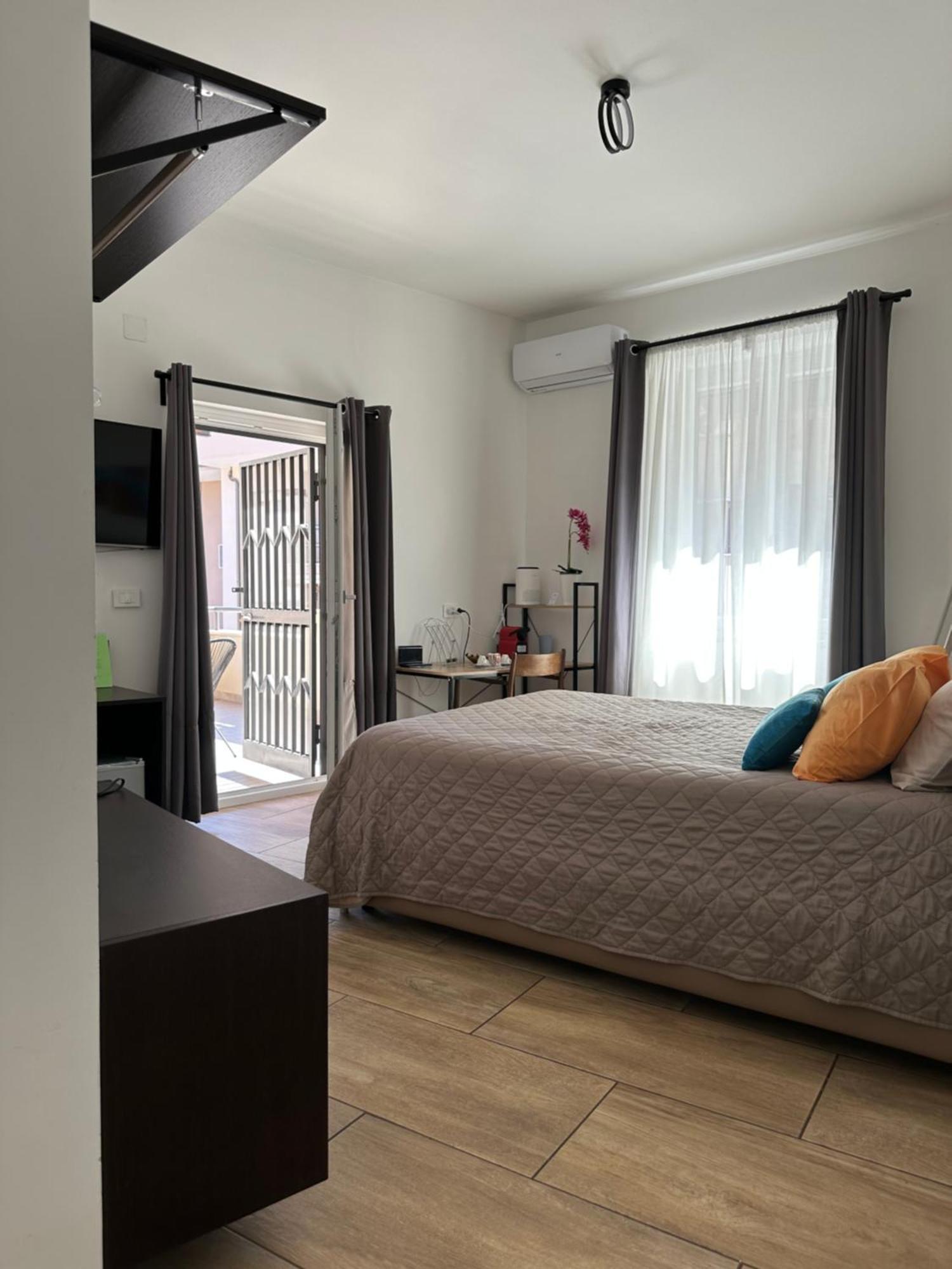 Zeta Rooms Caserta Eksteriør bilde